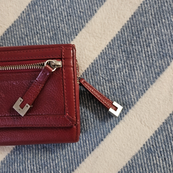 Talbots Genuine leather red wallet, paisley print non-smoke home - Picture 13 of 16